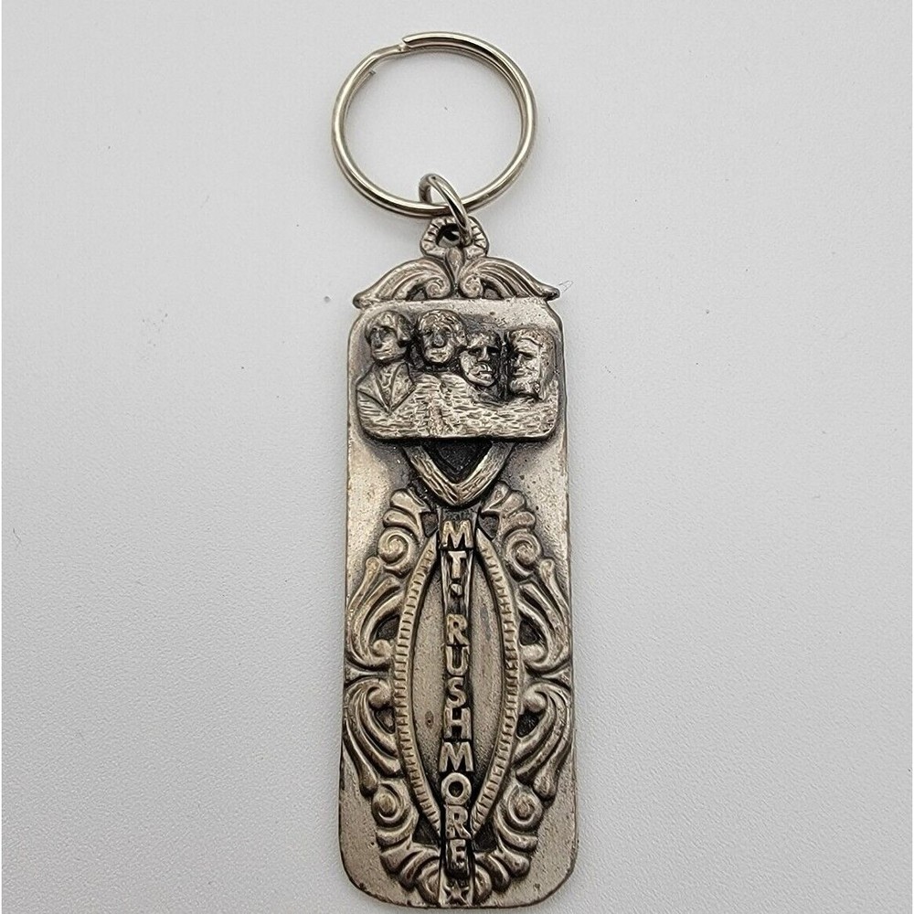 Vintage Mount Rushmore South Dakota Metal Keychain FOB  RARE National Park